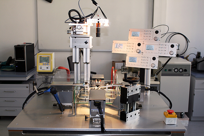 Foto einer Versuchsapparatur am Institut für Biomechanik der TU Graz 