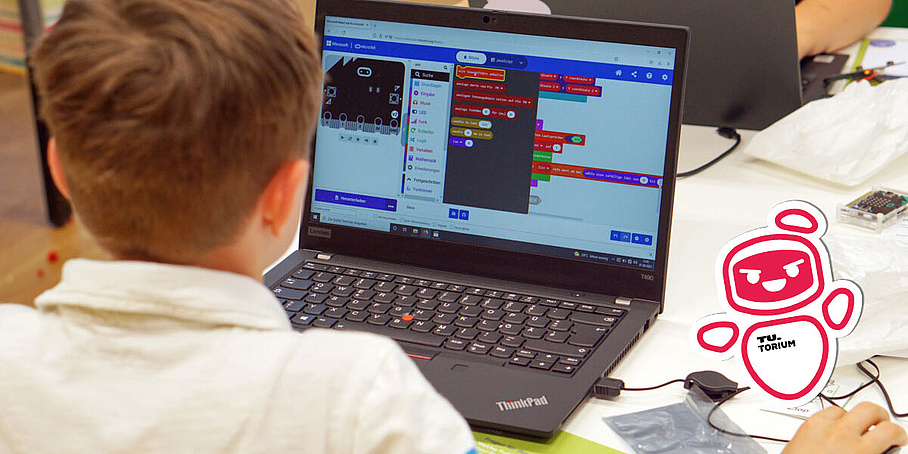  Child in front of laptop