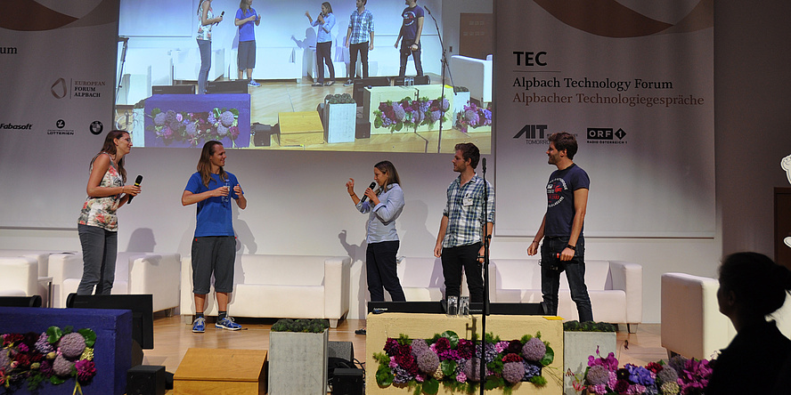 The AVL team presenting their solution at the TU Austria Innovation Marathon 2016.