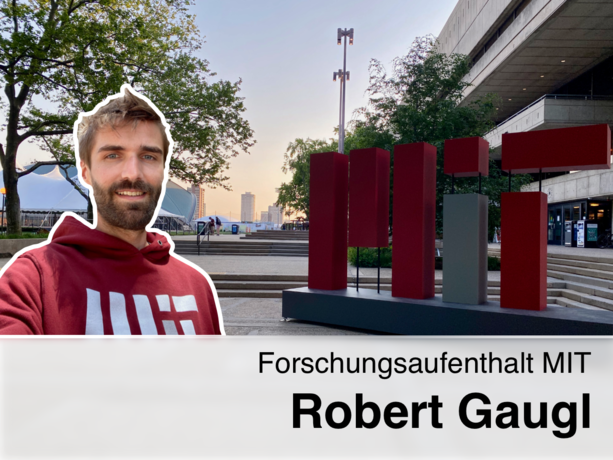 Robert Gaugl in einer Fotomontage neben dem MIT Logo.