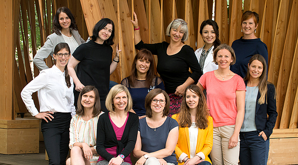 Teamfoto der Serviceeinrichtung Internationale Beziehungen und Mobilitätsprogramme, Bildquelle: Renate Trummer, Fotogenia – TU Graz