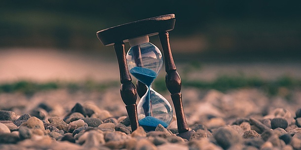 Hourglass. Source: Aron – Unsplash.com