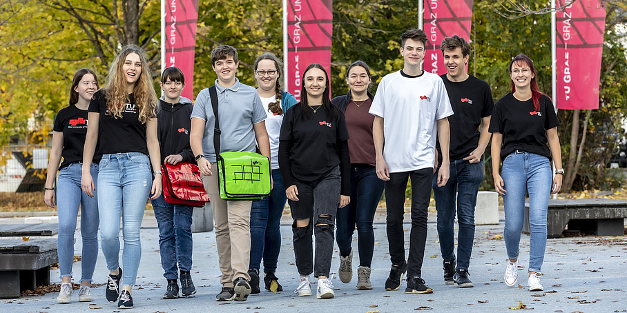 A group of young people.