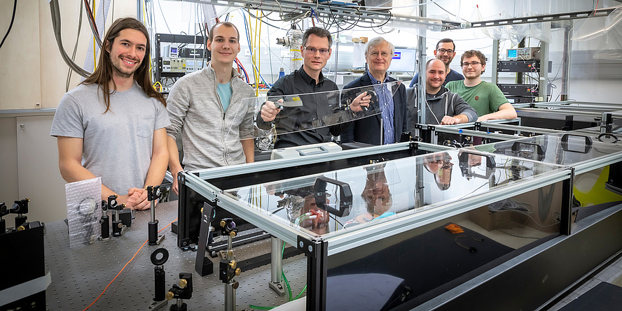 Experimental physicist in the "Femtosecond Laser Laboratory" at the Institute for Experimental Physics