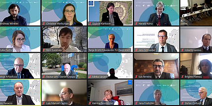 Screenshot eines Online Meeting mit vielen Köpfen