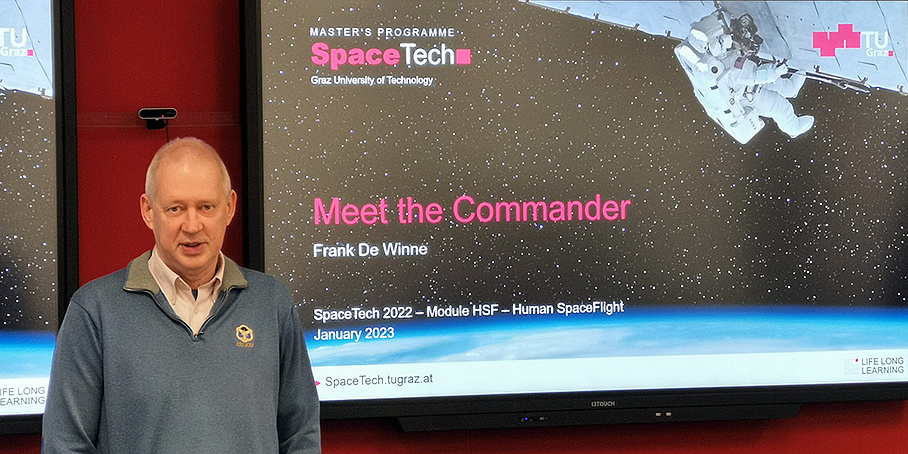 Astronaut Frank De Wimme als Vortragender bei SpaceTech