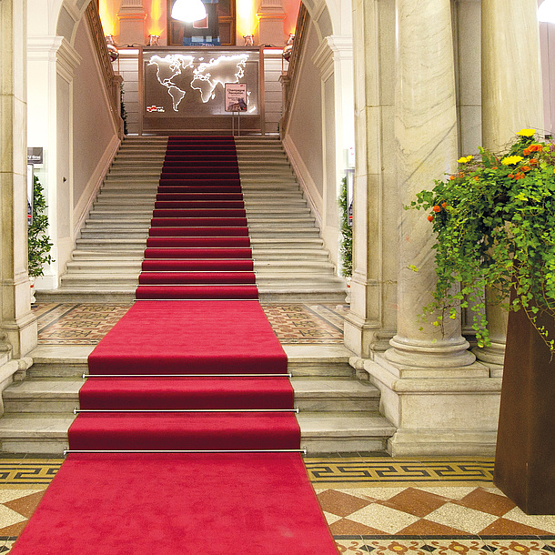 Entrance hall of Graz University of Technology: Langhammers - TU Graz