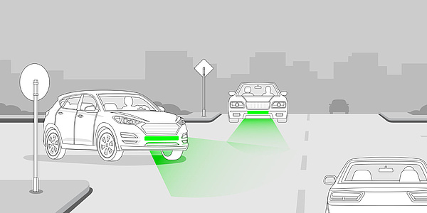 Grafik einer Straßensituation, bei der drei Autos an einer Kreuzung aufeinandertreffen. Die zwei Autos, die von vorne zu sehen sind, haben vorne grüne Bremslichter.