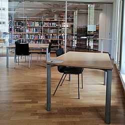 Gruppenraum in der Fachbibliothek Inffeld, Erdgeschoß.