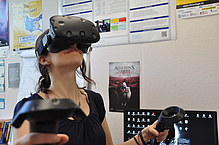 Woman with virtual reality glasses.