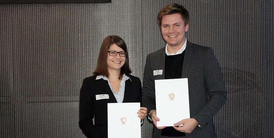 Chemikerin Anna Eibel und der Architekt Alexander Wetschko von der TU Graz