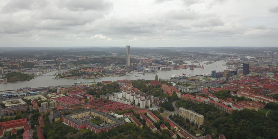 Luftaufnahme von Göteborg mit Blick auf die Stadt und Fluss.