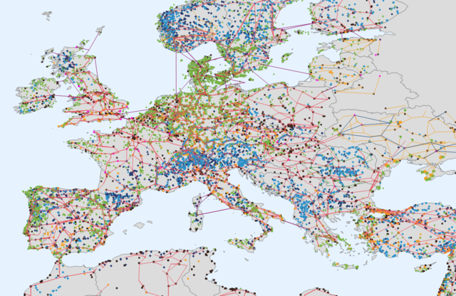 Darstellung der in ATLANTIS implementierten Leitungen, und Kraftwerke in Europa.