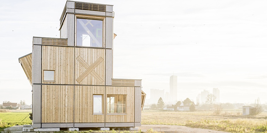House with timber frame construction