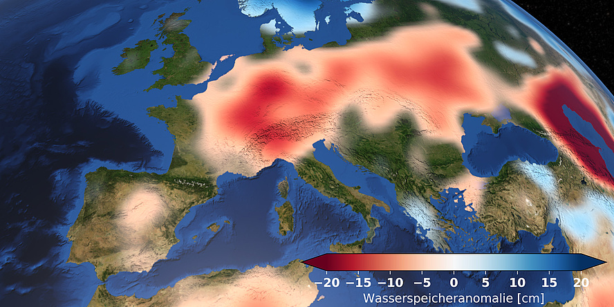 Ein computergeneriertes Satellitenbild von Europa, auf dem zur Darstellung von fehlendem Grundwasser zahlreiche Bereiche rot gefärbt sind.