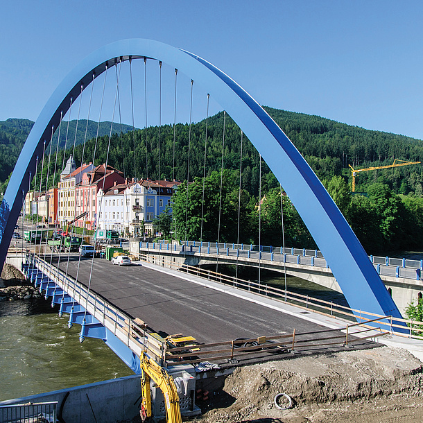 Ein Brücke für den Autoverkehr.