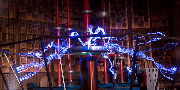 Nikola Tesla Hochspannungslabor, Bildquelle: Lunghammer - TU Graz