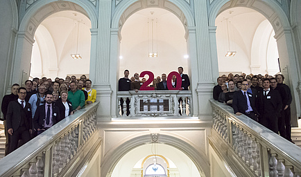A big group picture in the stairway of Alte Technik