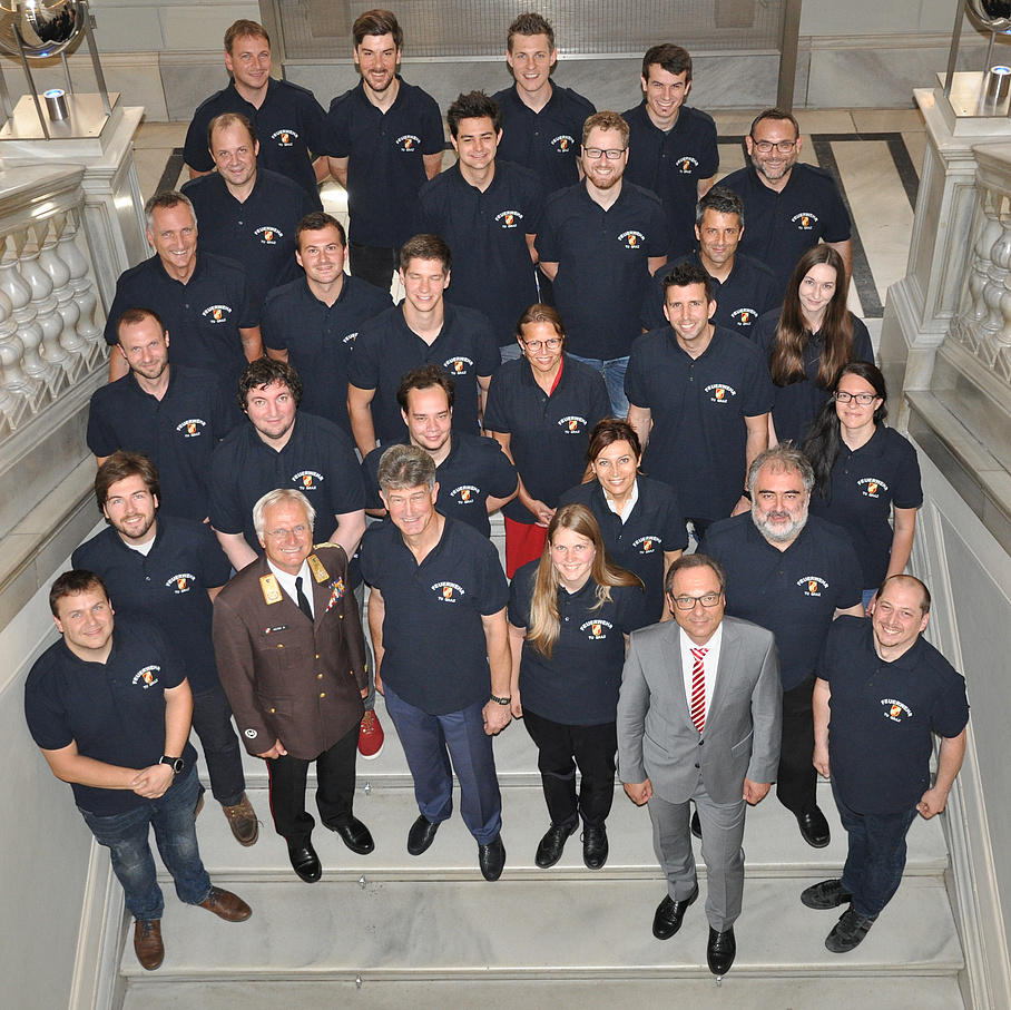 Gruppenfoto der Kameradinnen und Kameraden der Freiwilligen Feuerwehr der TU Graz