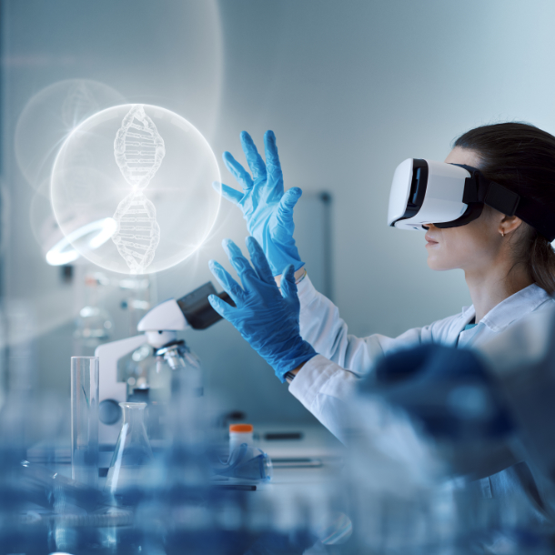 Wissenschaftlerin trägt eine virtuelle Realität-Brille im Wissenschaftslabor.